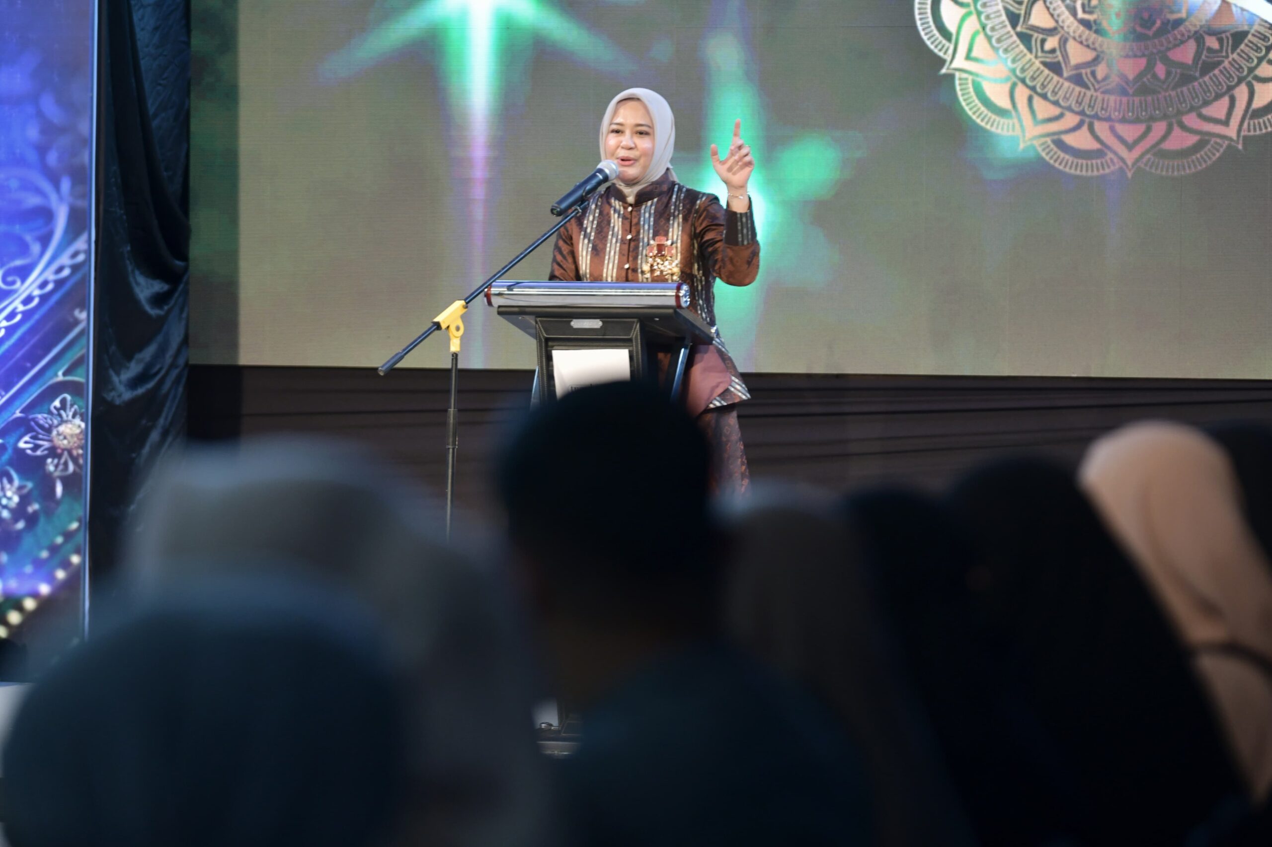 93DF1F64-BEFE-4B46-A2B4-2816F0C34636